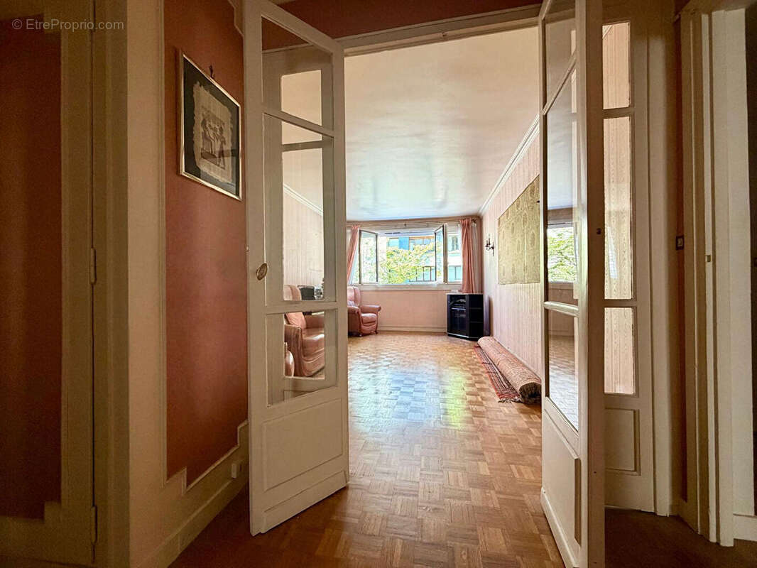 Appartement à PARIS-19E