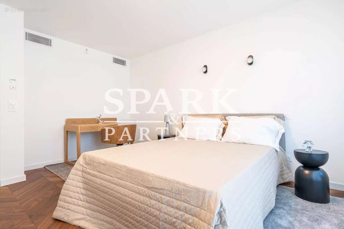 Appartement à ROQUEBRUNE-CAP-MARTIN