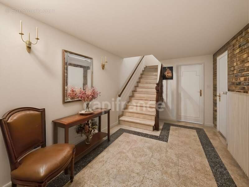 Maison à vendre 7 pièces CONFLANS SAINTE HONORINE (78) - photo 12