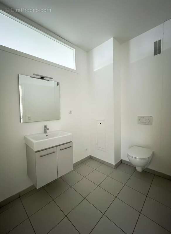 Grand studio dans un bel environnement - parking - photo 10