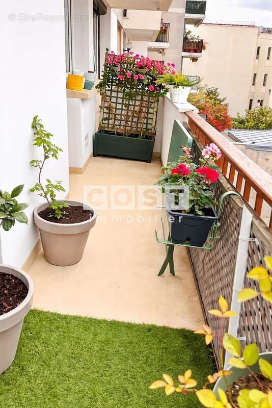 Appartement à LA GARENNE-COLOMBES