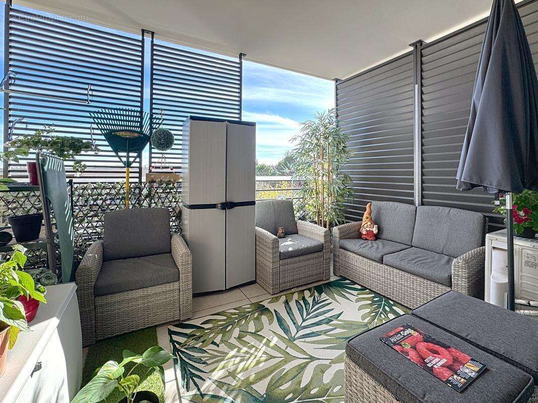 Appartement à ROQUEBRUNE-SUR-ARGENS