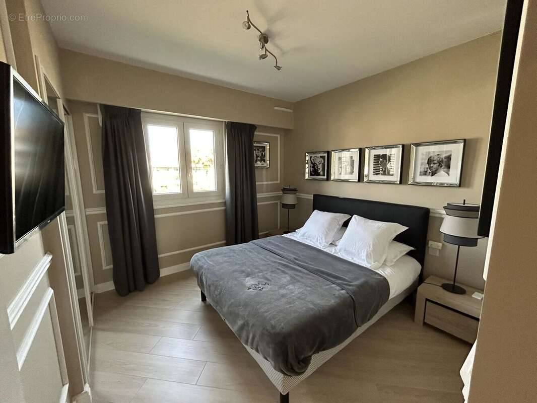 Appartement à VALLAURIS