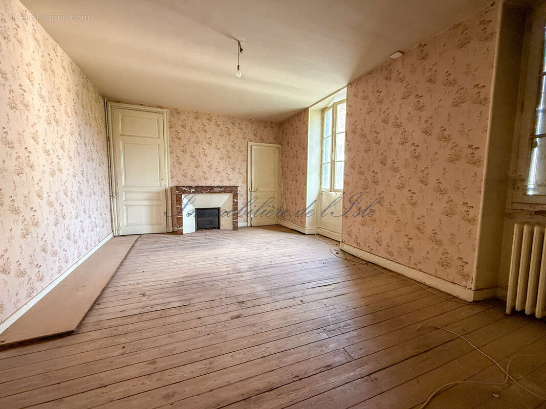 Appartement à CUBJAC