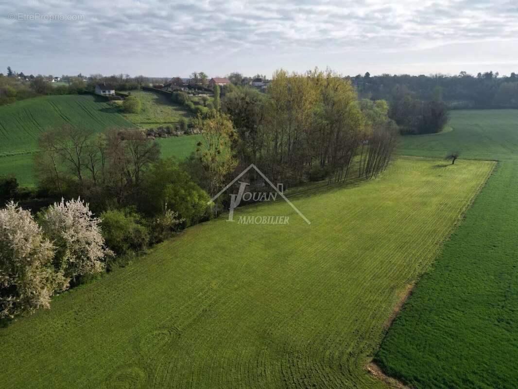 Maison à BROUT-VERNET