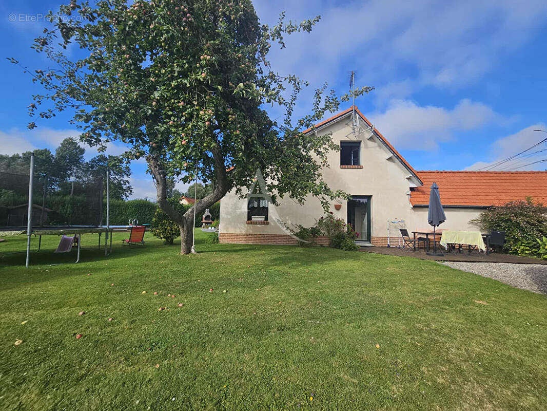 Maison à PONTHOILE