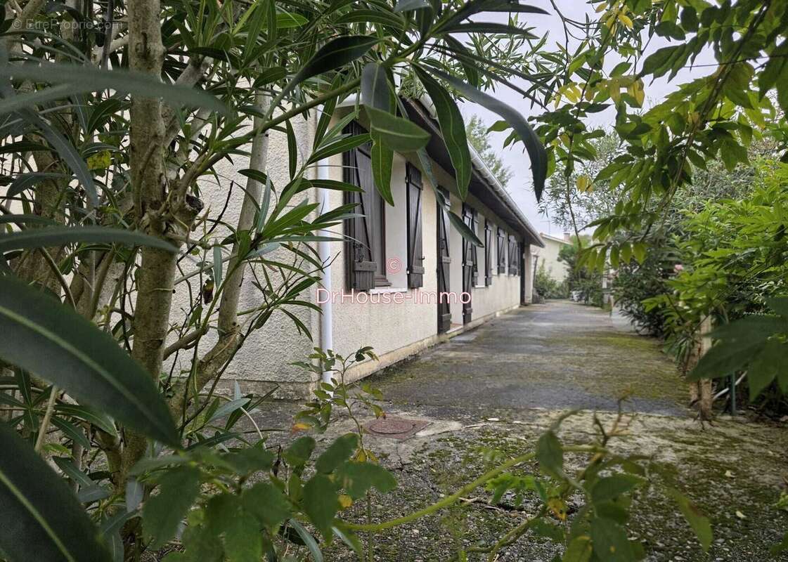 Maison à PAREMPUYRE