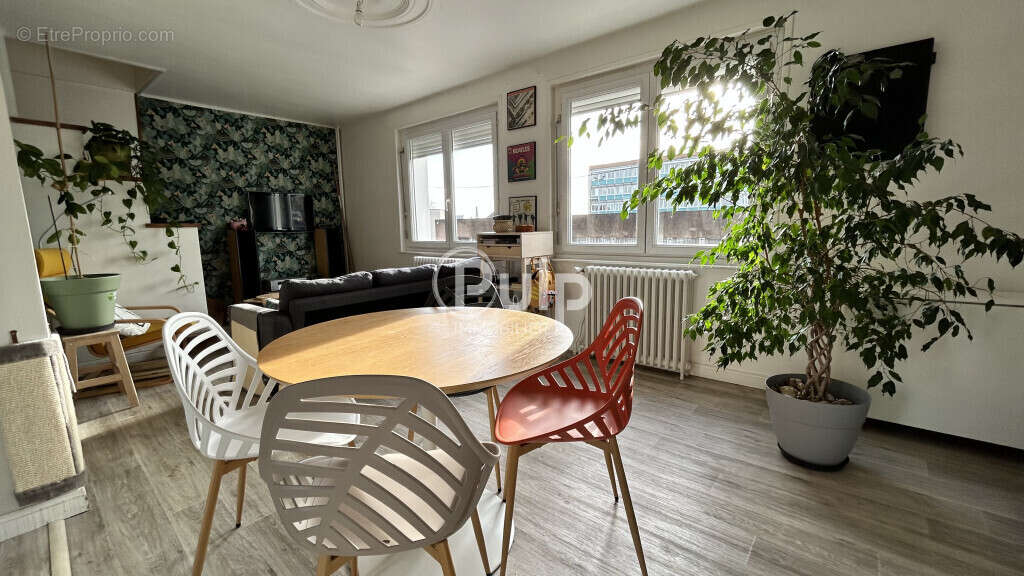 Maison à SAINTE-CATHERINE