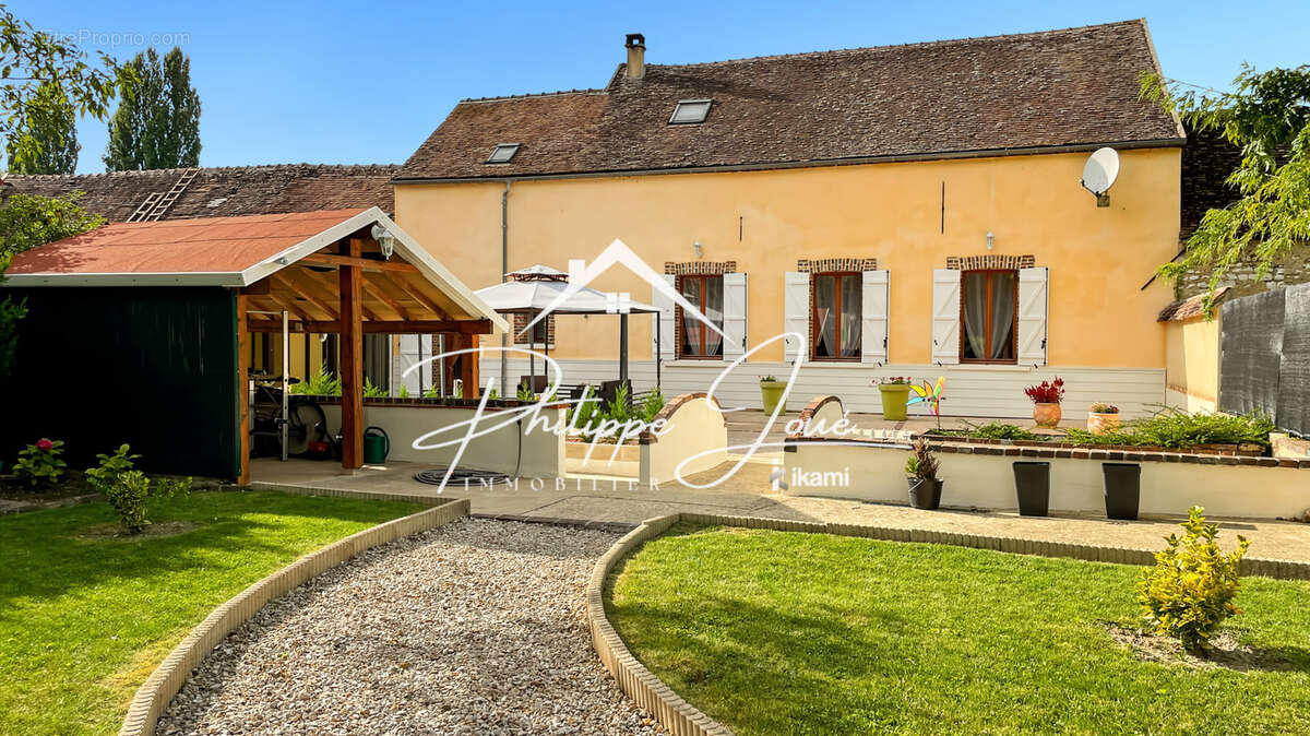 Maison à PONT-SUR-VANNE