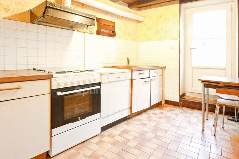 Maison à MAGNAC-LAVAL