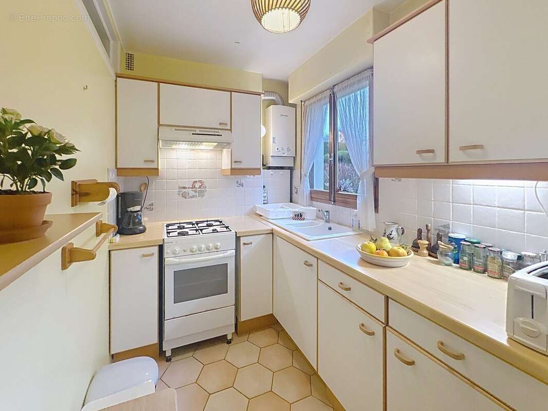 Appartement à L'HAY-LES-ROSES