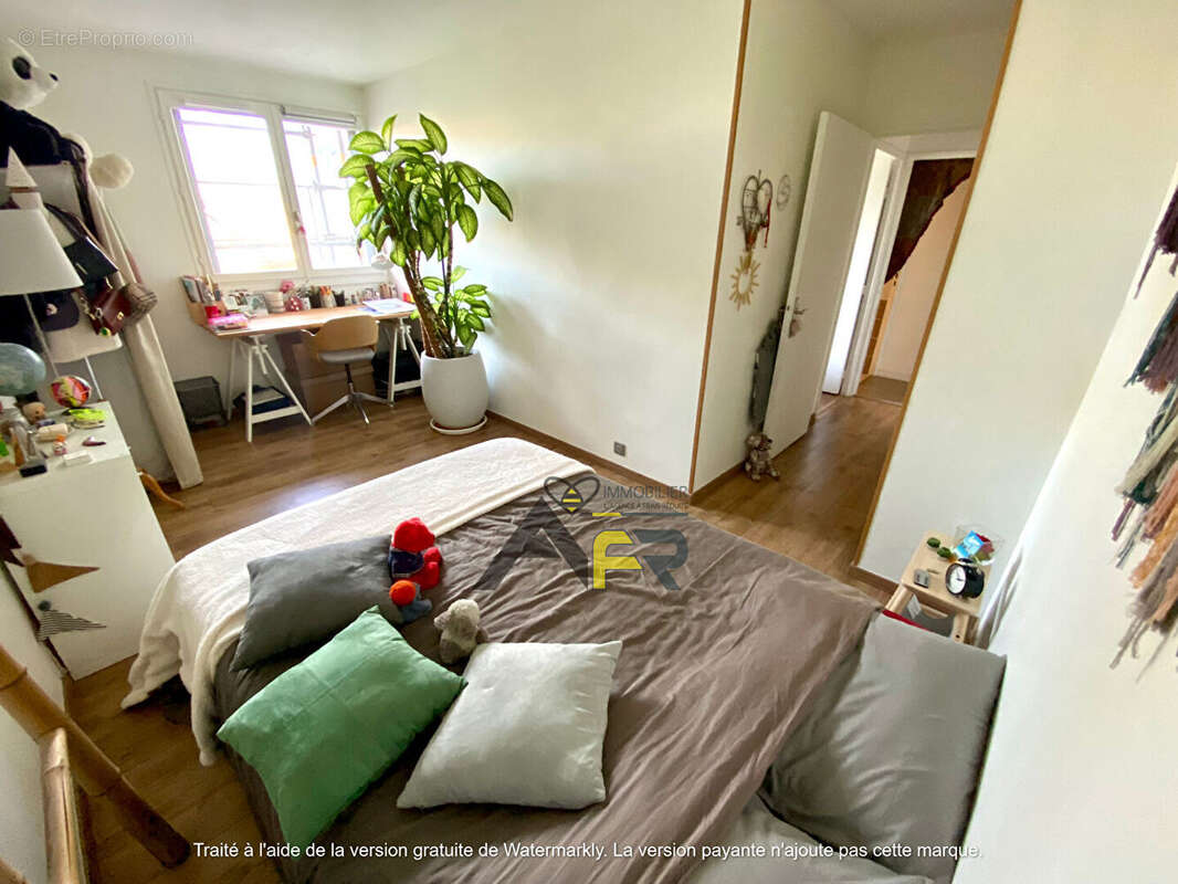 Appartement à SARTROUVILLE