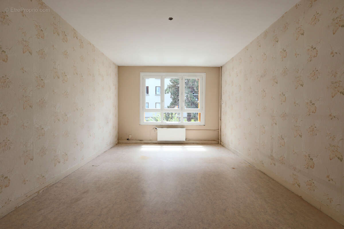 Appartement à LES PAVILLONS-SOUS-BOIS