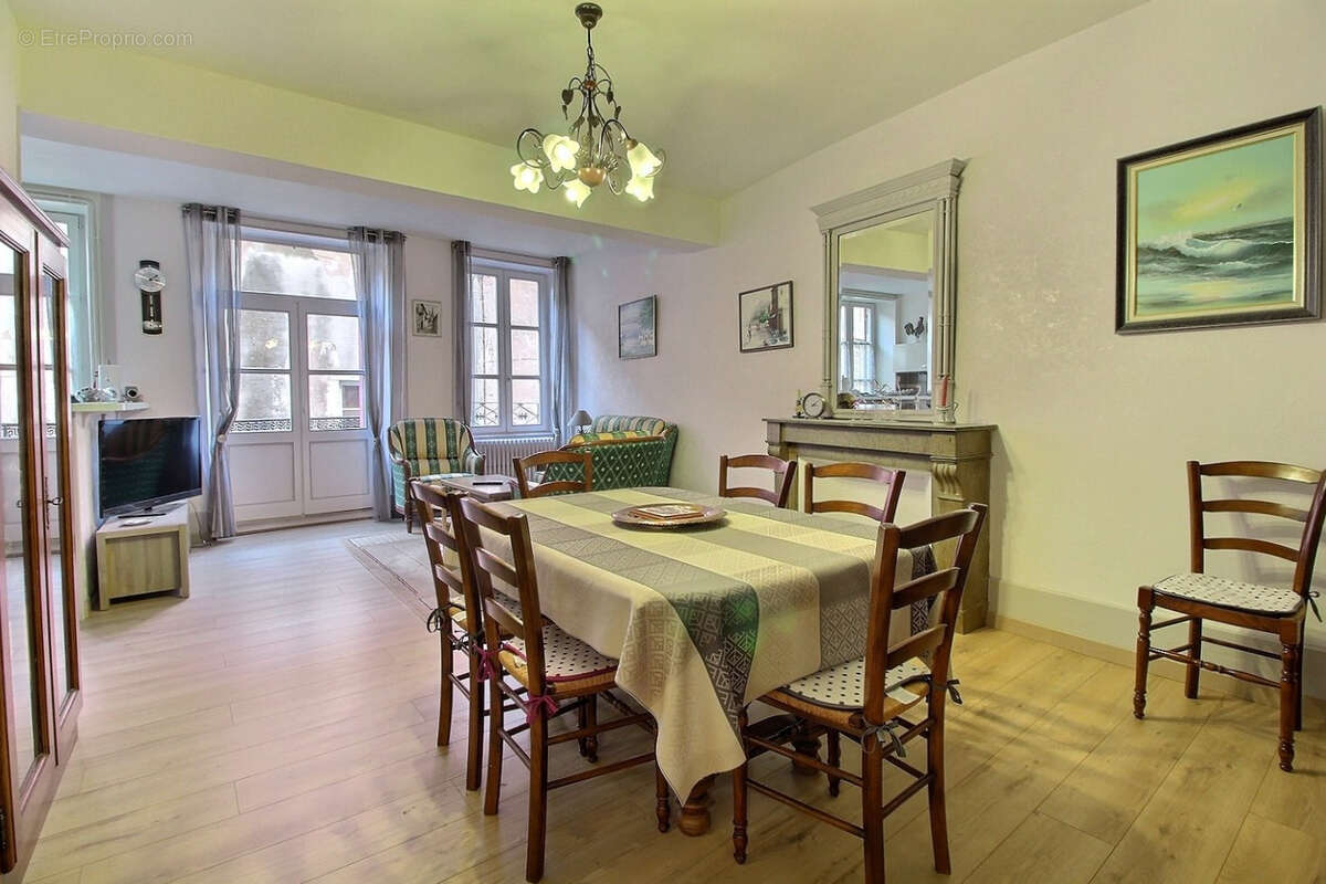 ST GENGOUX, maison de village 150 m² - photo 3