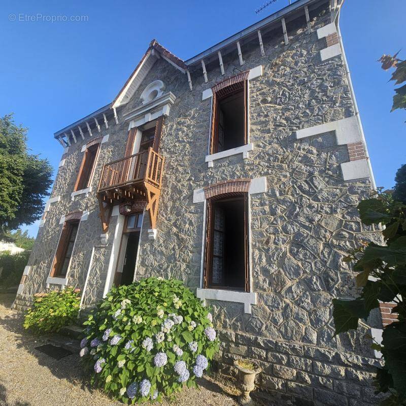 Maison à BOSMIE-L'AIGUILLE