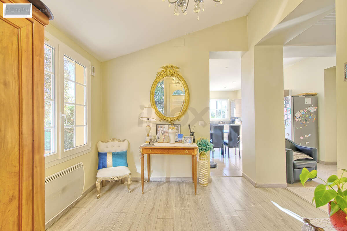 Maison à LA VALETTE-DU-VAR