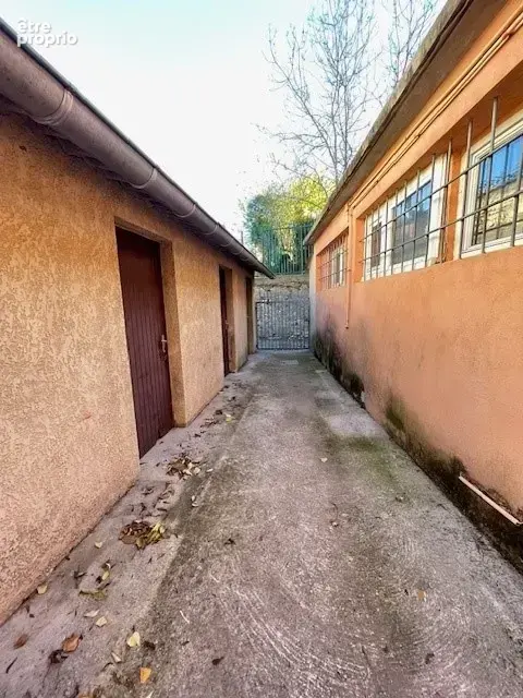 ALES- Faubourg d'Auvergne - Immeuble de rapport 3 logements + 1 local et 4 caves. - photo 19