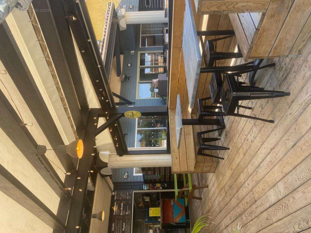 Commerce à MOLIETS-ET-MAA