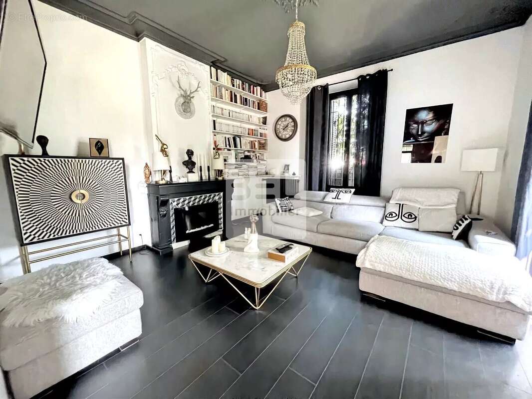 Maison à BAGNOLS-SUR-CEZE