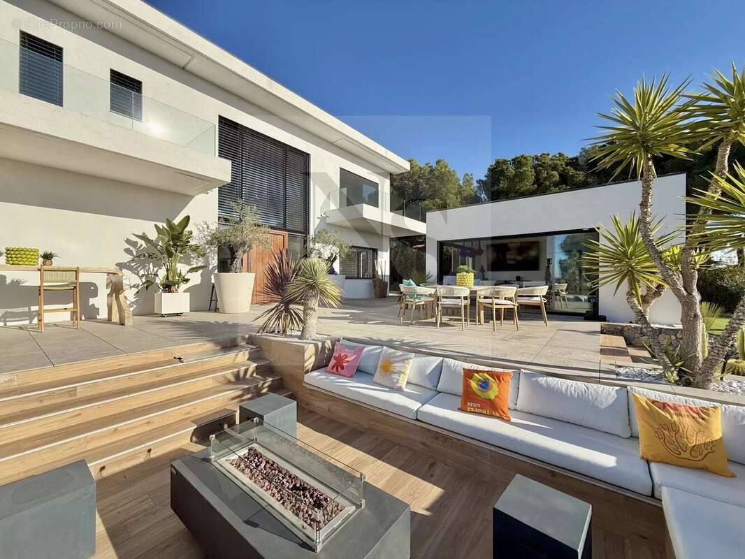 Maison à CARRY-LE-ROUET