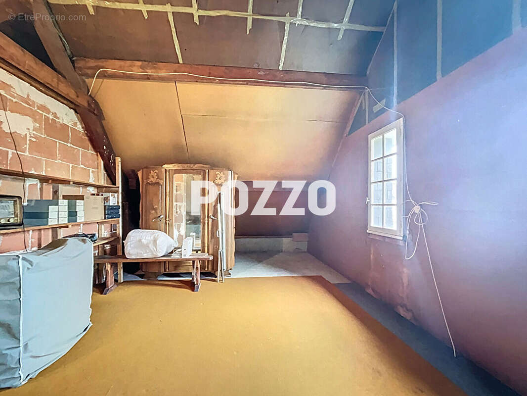 Maison à FOUGEROLLES-DU-PLESSIS