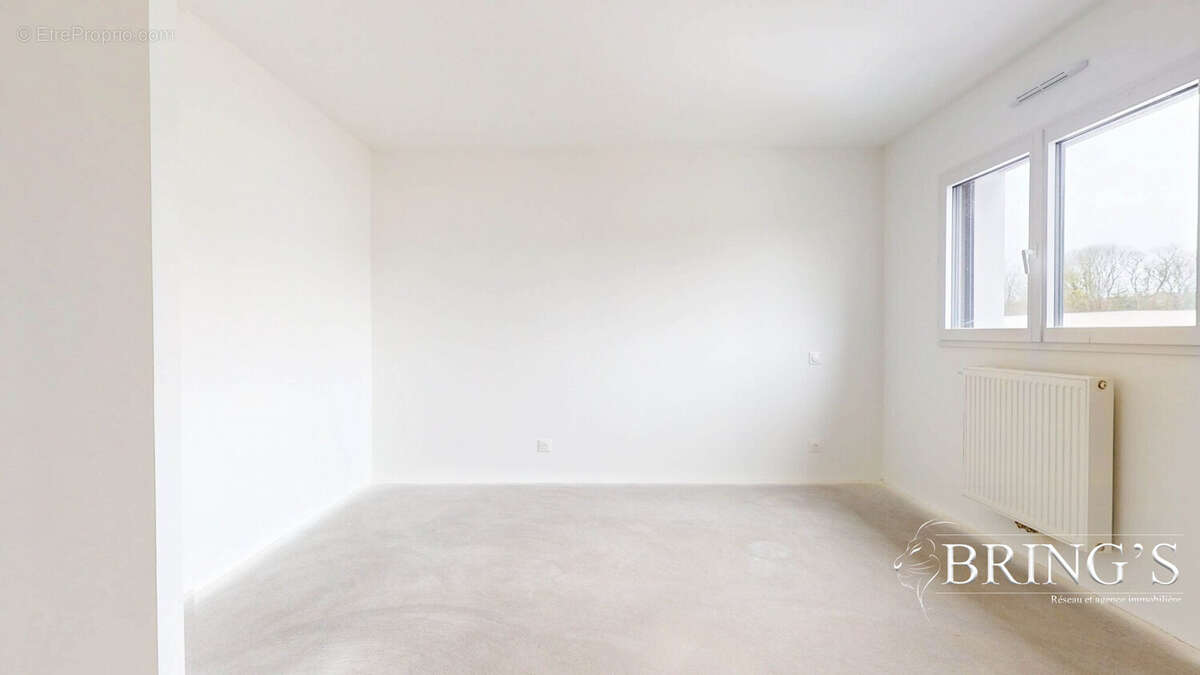 Maison 109 m² à Ploneour-Lanvern  - photo 5