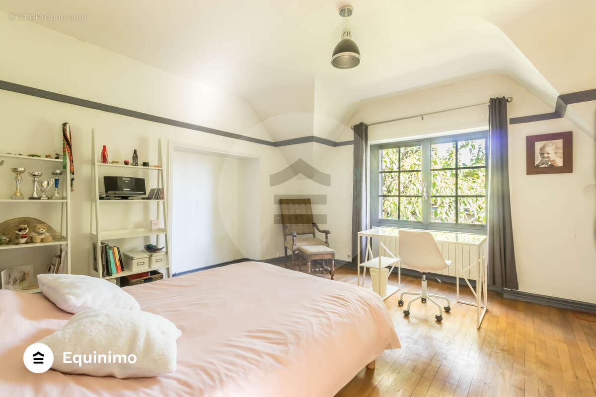 Maison à LOUVECIENNES