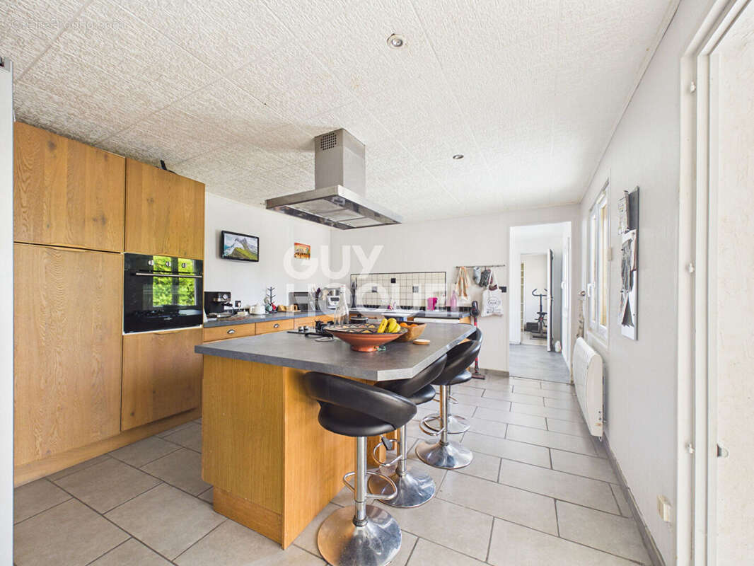 Charmante maison 6 pièces à vendre à Amfreville-sur-Iton - Rare sur le marché ! - photo 11