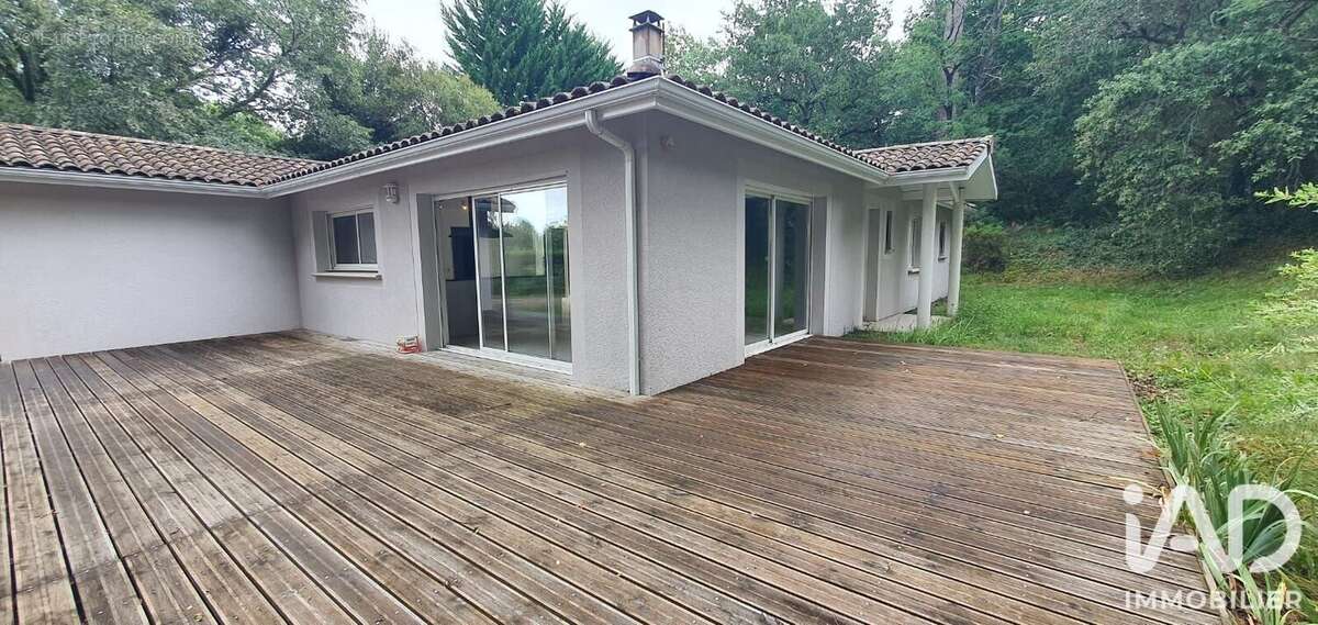 Maison 163 m² à Mios  - photo 3