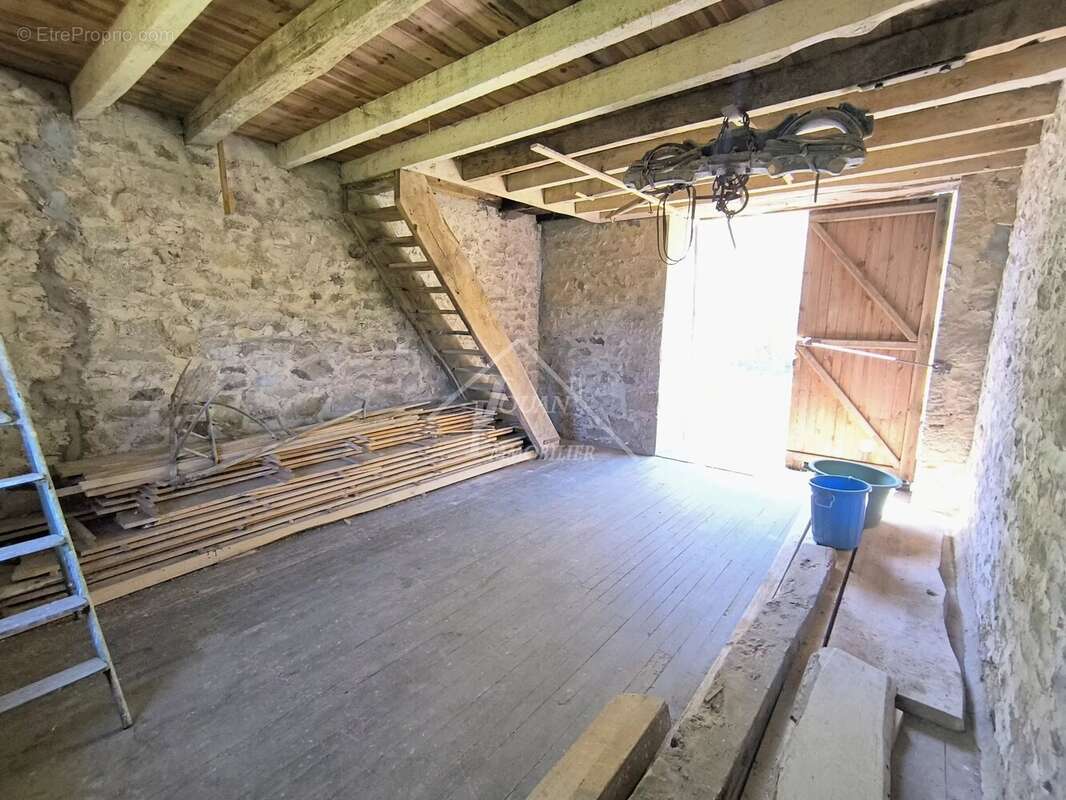 Maison à GOUTTIERES