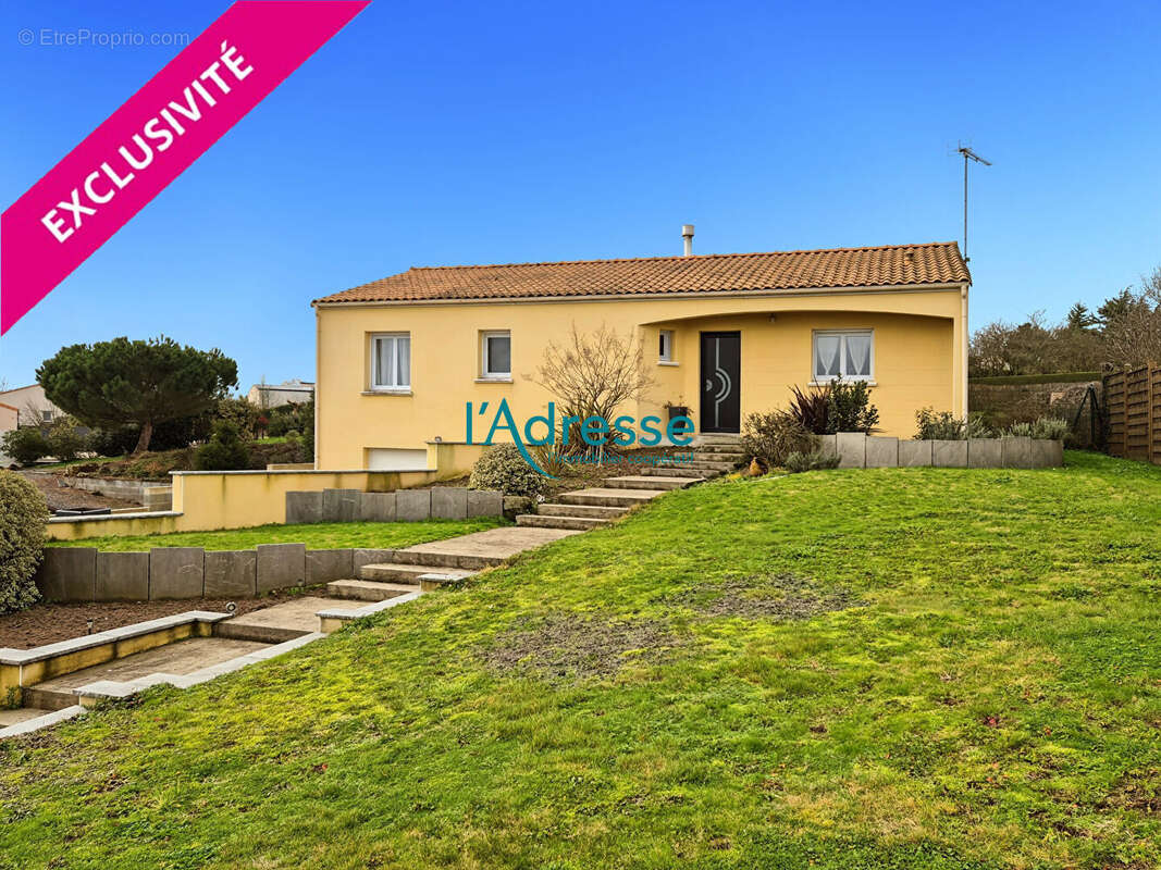 Maison à LA CHAUSSAIRE