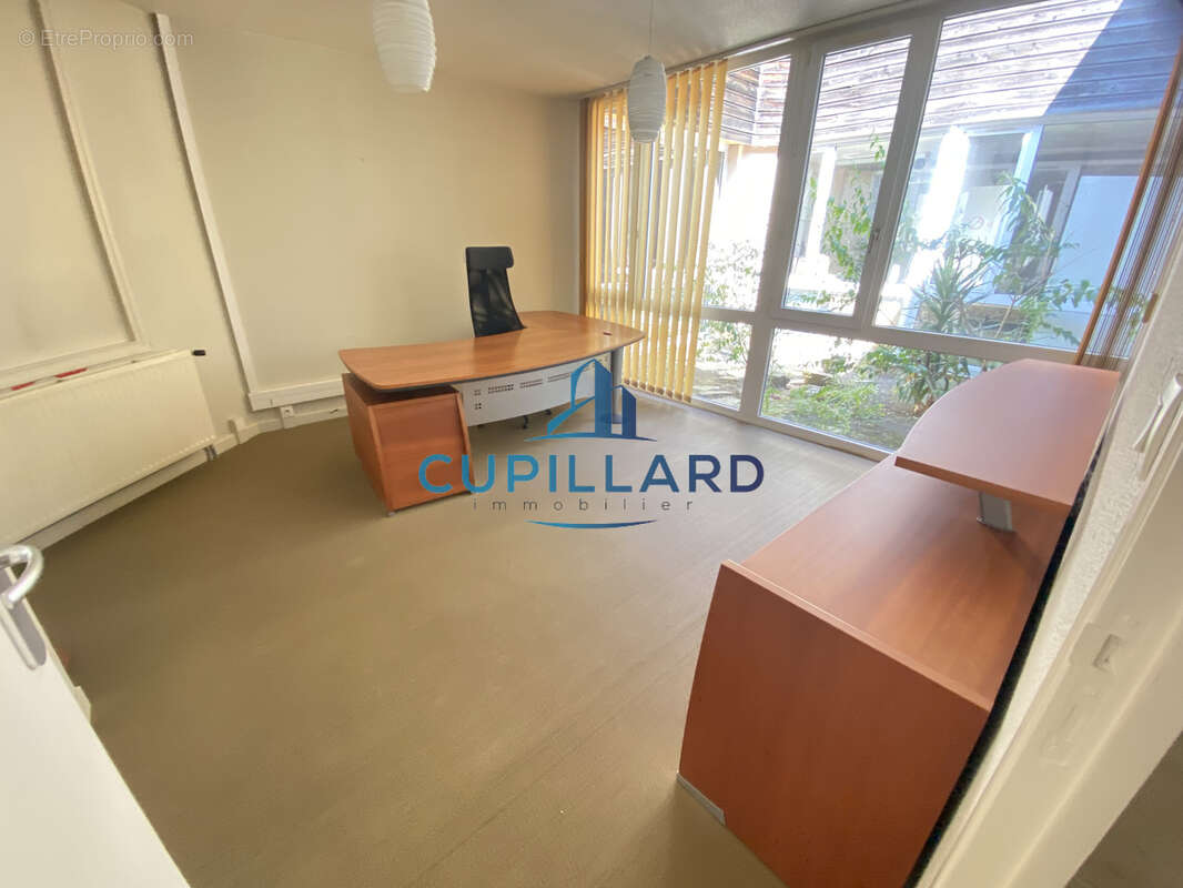ROANNE BUREAUX 190m2 proche centre ville - photo 9