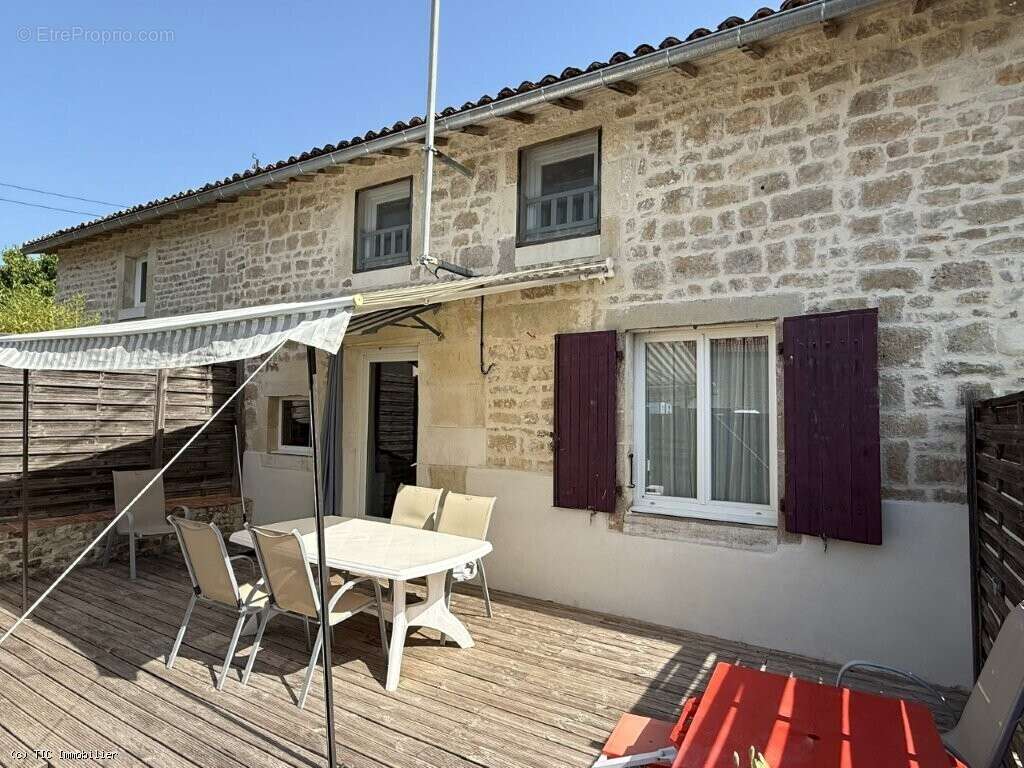 Maison à VILLEFAGNAN