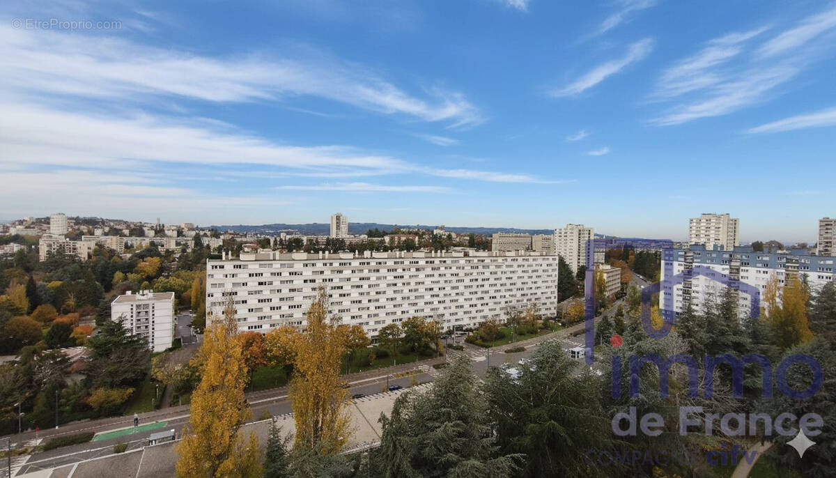 Appartement à SAINT-ETIENNE