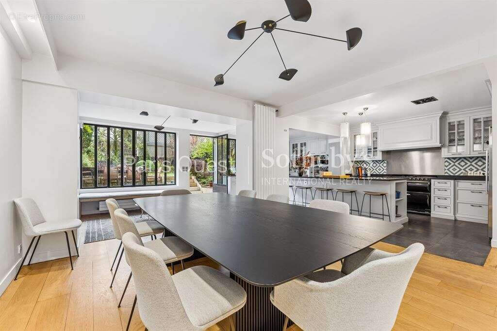 Maison à PARIS-16E
