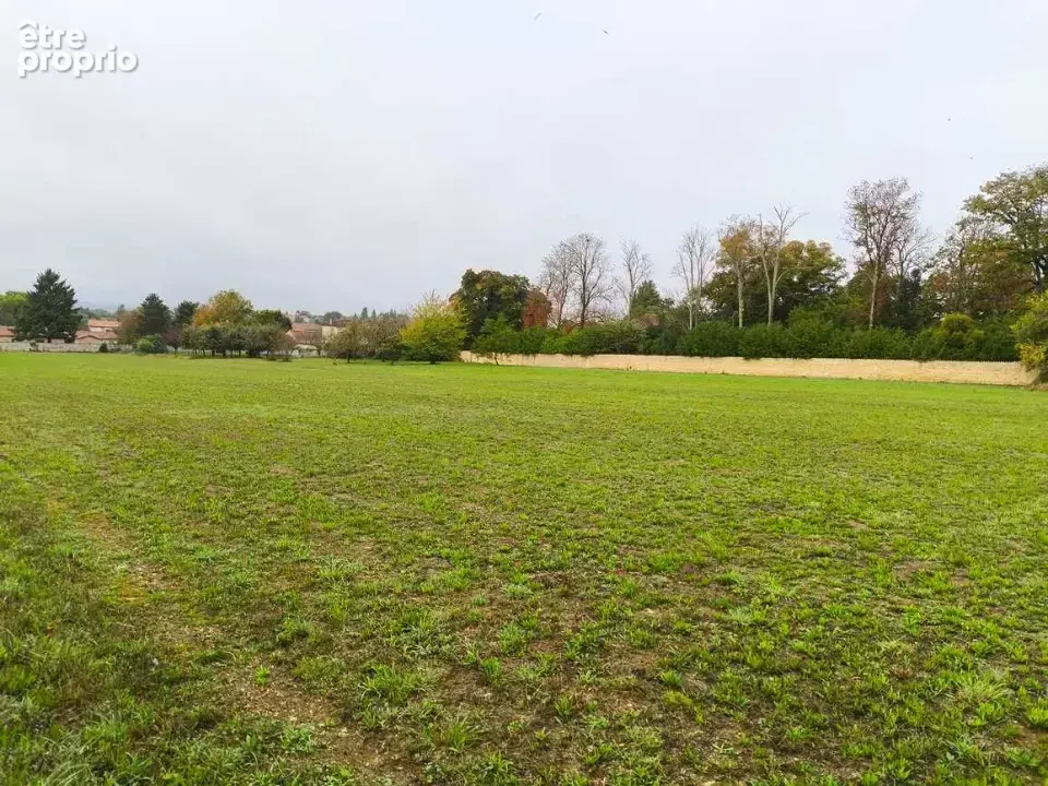 Terrain à HIERSAC