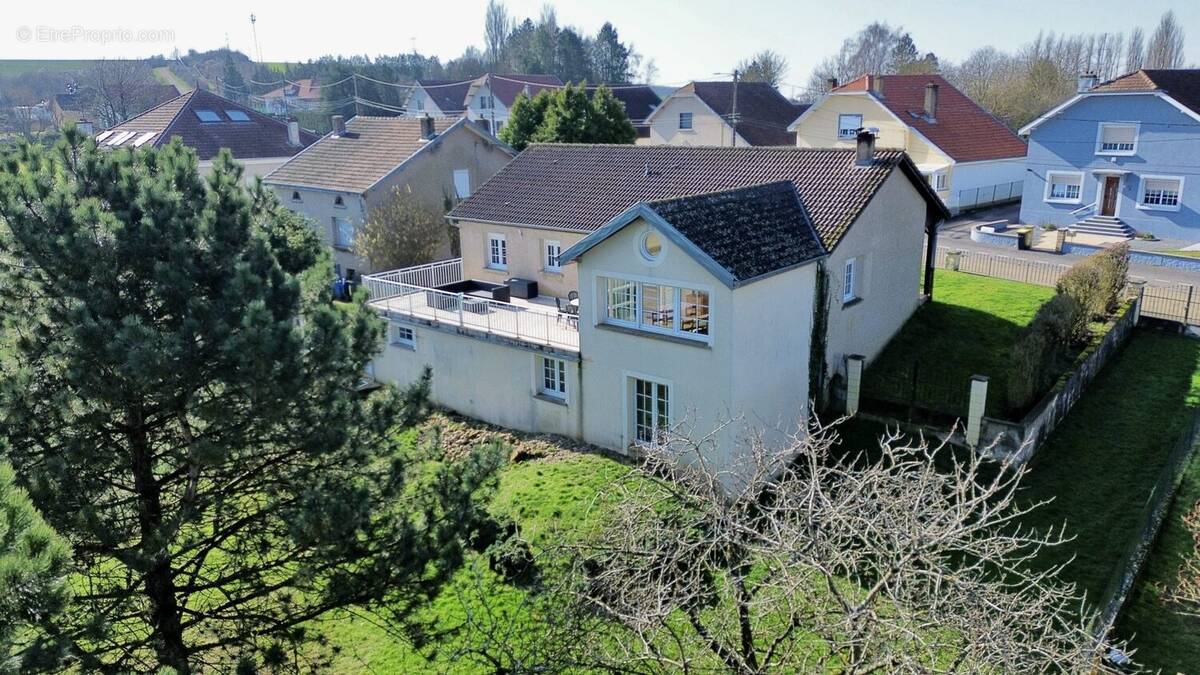 Maison à CUTRY