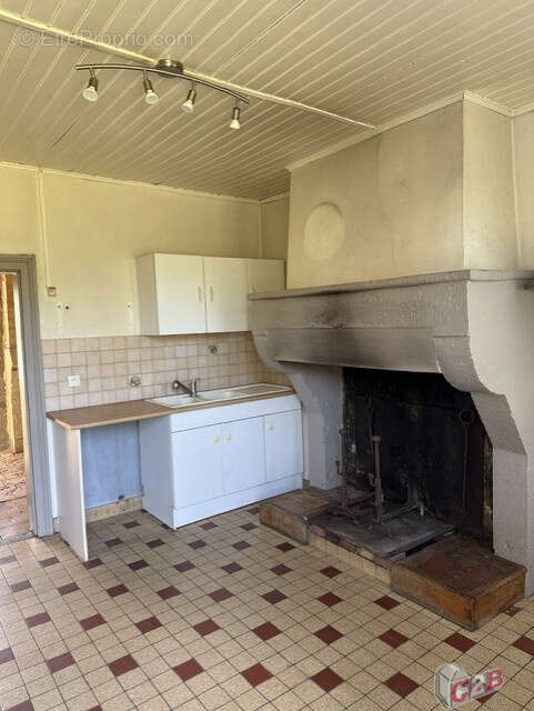 Maison à CABANAC-ET-VILLAGRAINS
