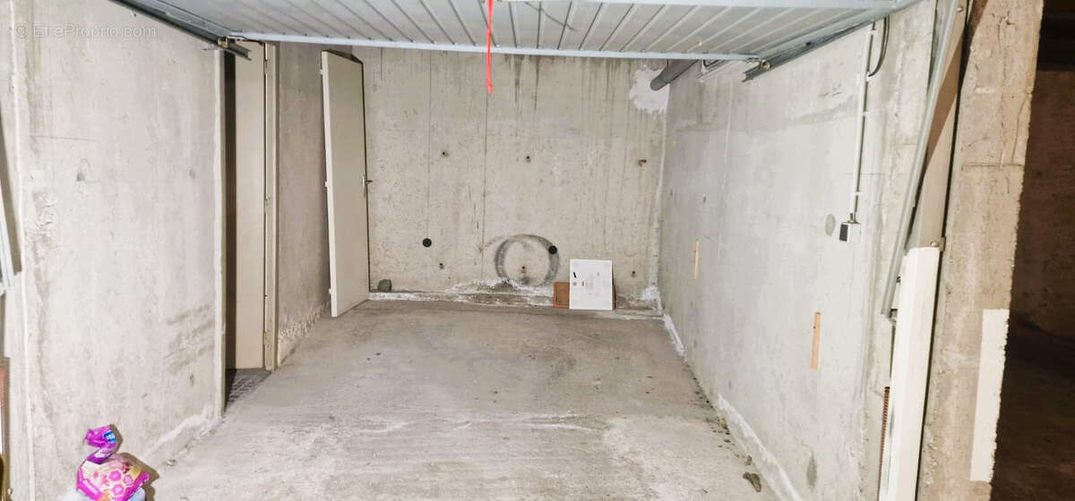 Appartement 33 m2 avec garage et loggia   1er étage avec ascenseur   Amélie-les-Bains - photo 15