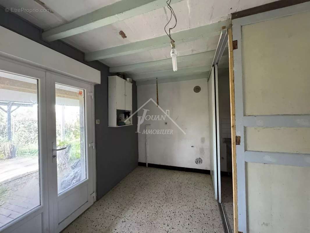 Maison à PARAY-LE-FRESIL