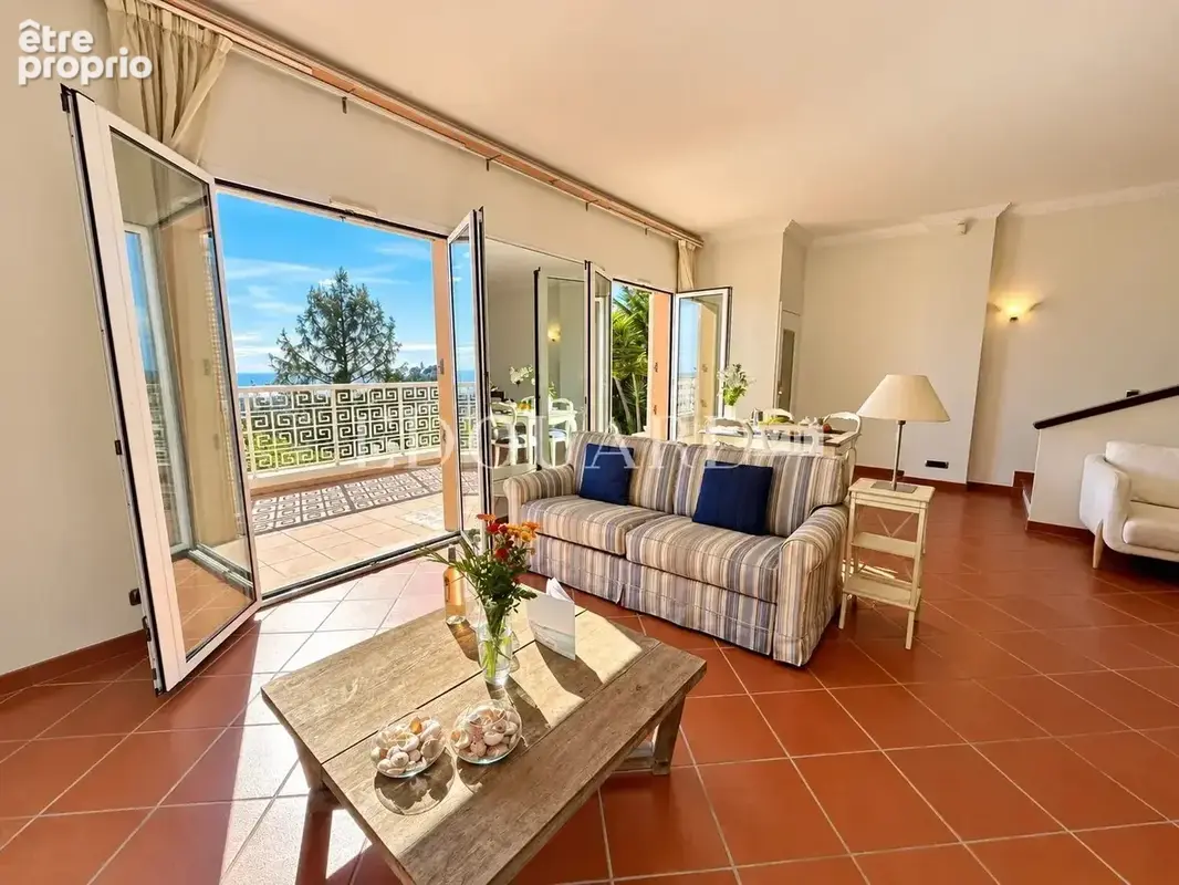 Dans un domaine privé et sécurisé, à vendre villa de prestige avec vue panoramique sur la Principauté de Monaco - photo 28