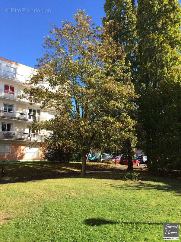 Appartement à MAGNY-LES-HAMEAUX