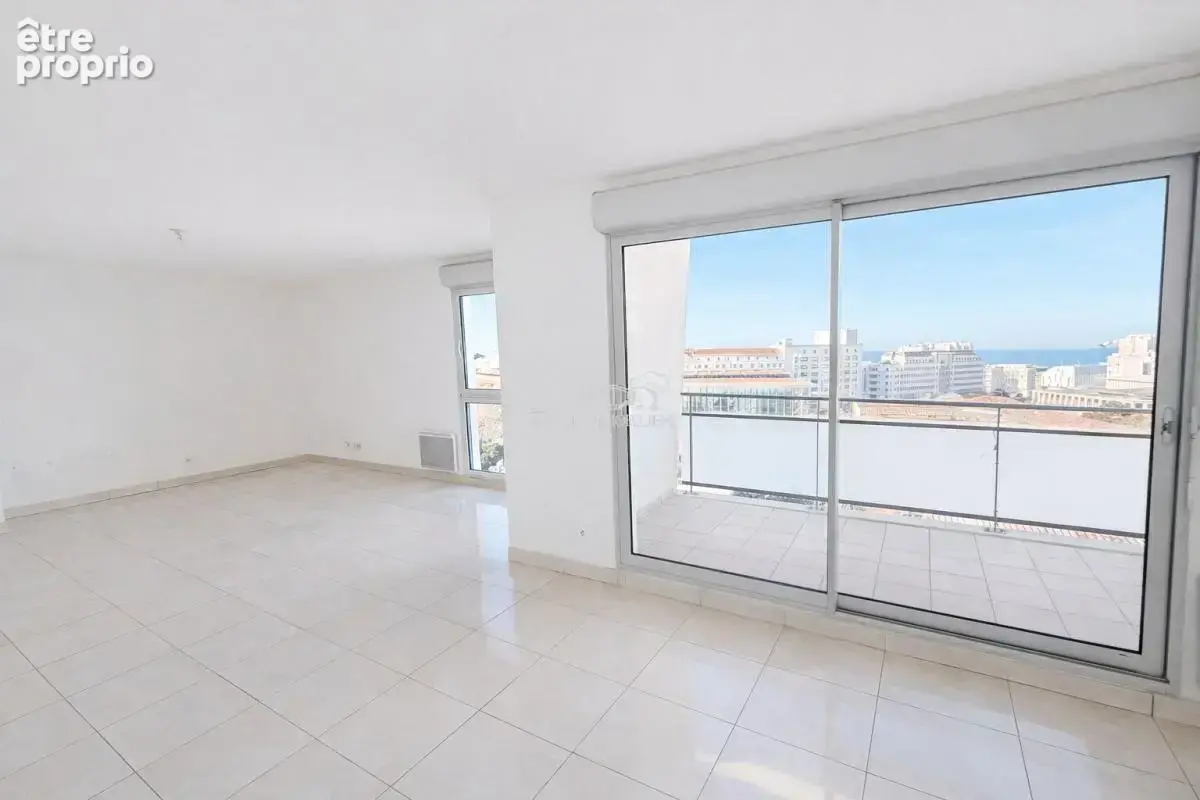 Appartement à MARSEILLE-3E