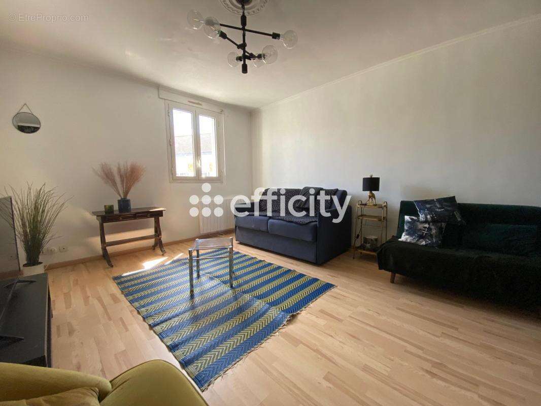 Appartement à CHOISY-LE-ROI