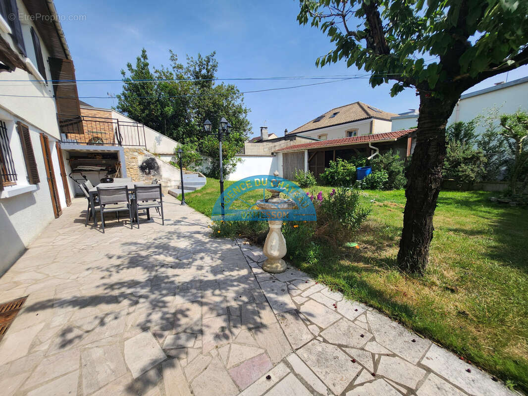 Maison à PONTAULT-COMBAULT