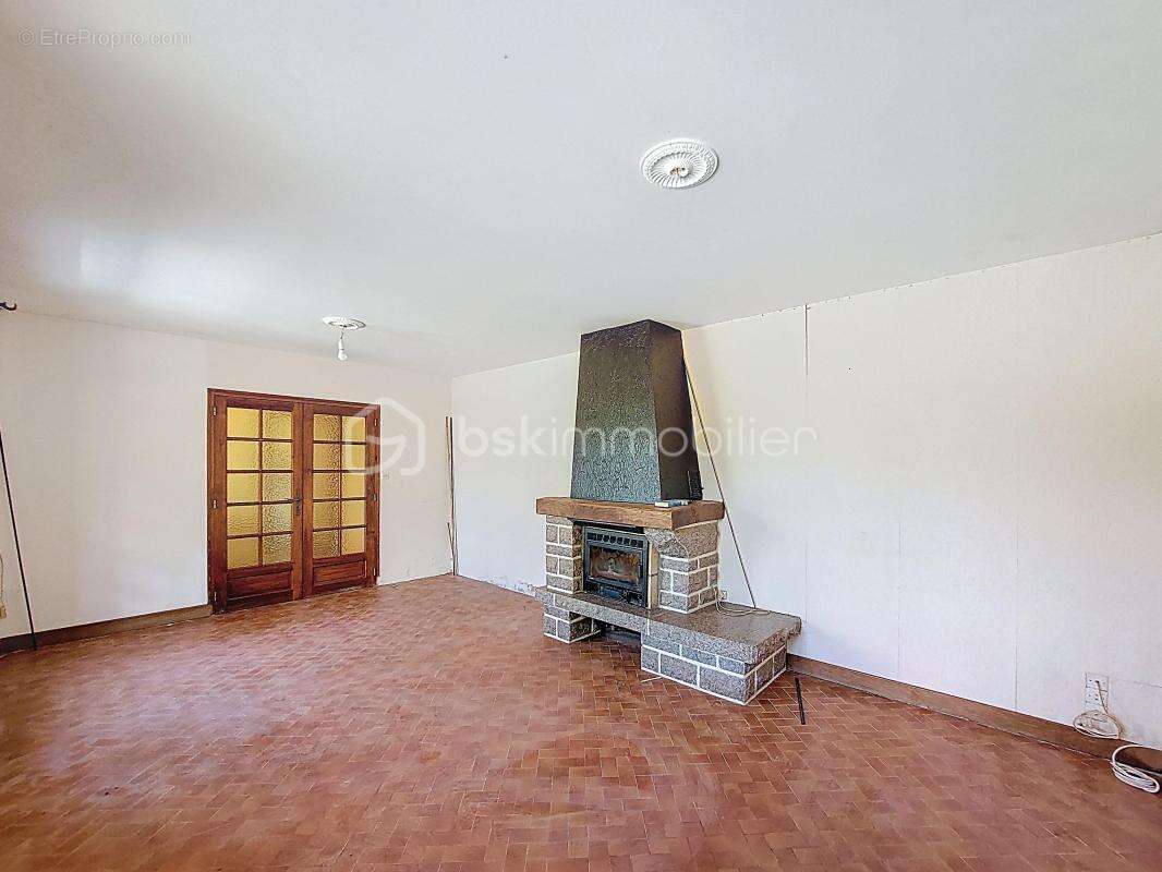 Maison à MONTFARVILLE