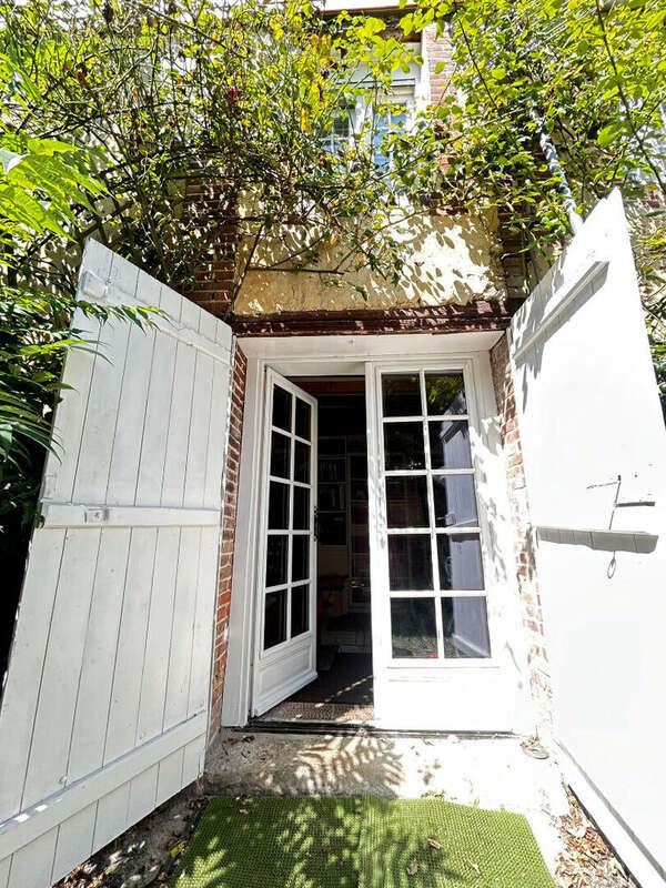 Maison à MONTREUIL-L&#039;ARGILLE