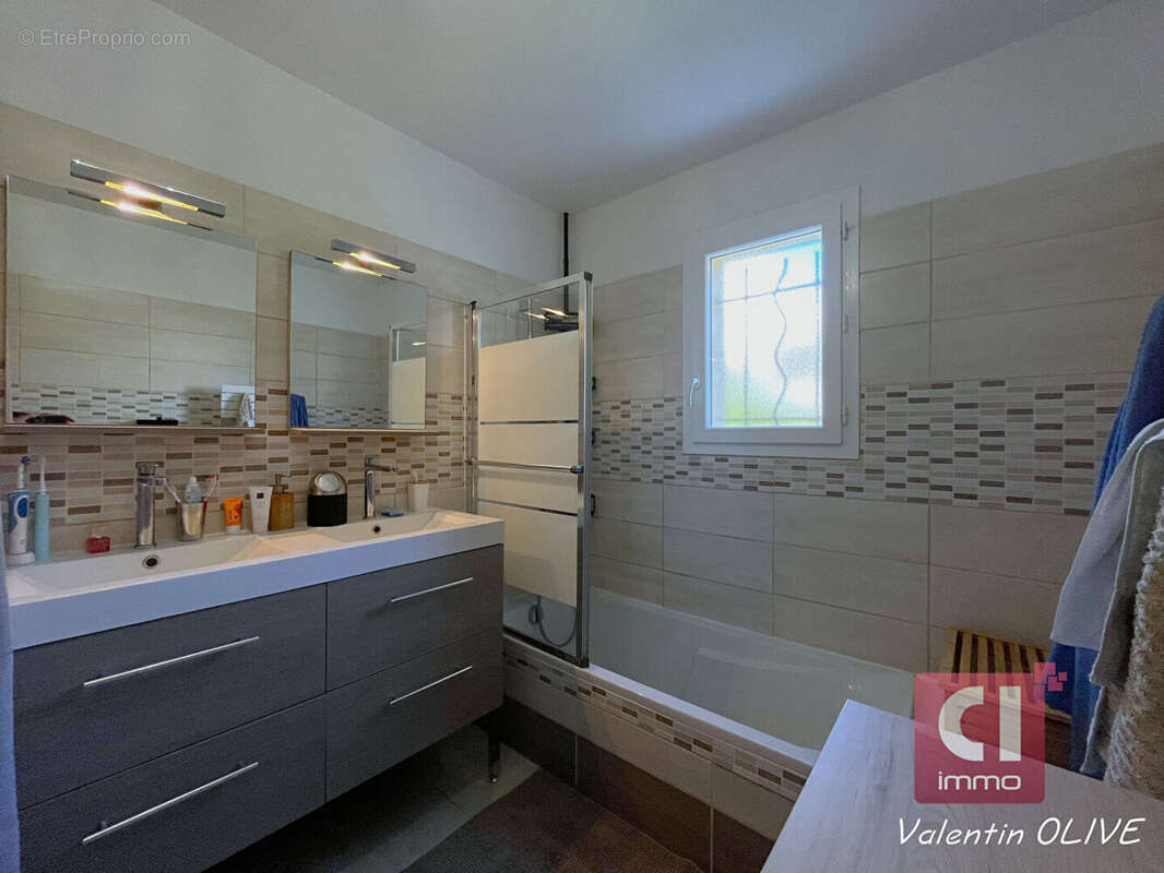 Maison La Roquebrussanne 4 pièces 105 m2 - photo 9