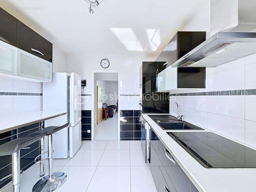 Appartement à LE PONT-DE-CLAIX