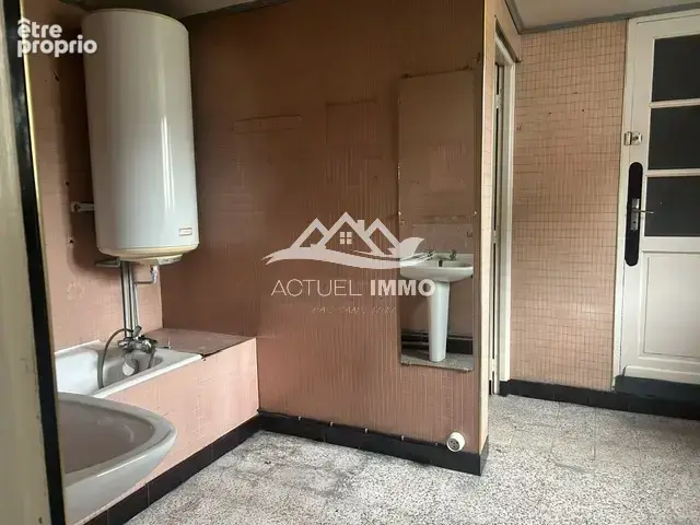 Auchel- Maison 90m2 à rénover-560m2 de terrain+ dépendances- Fort potentiel - photo 5
